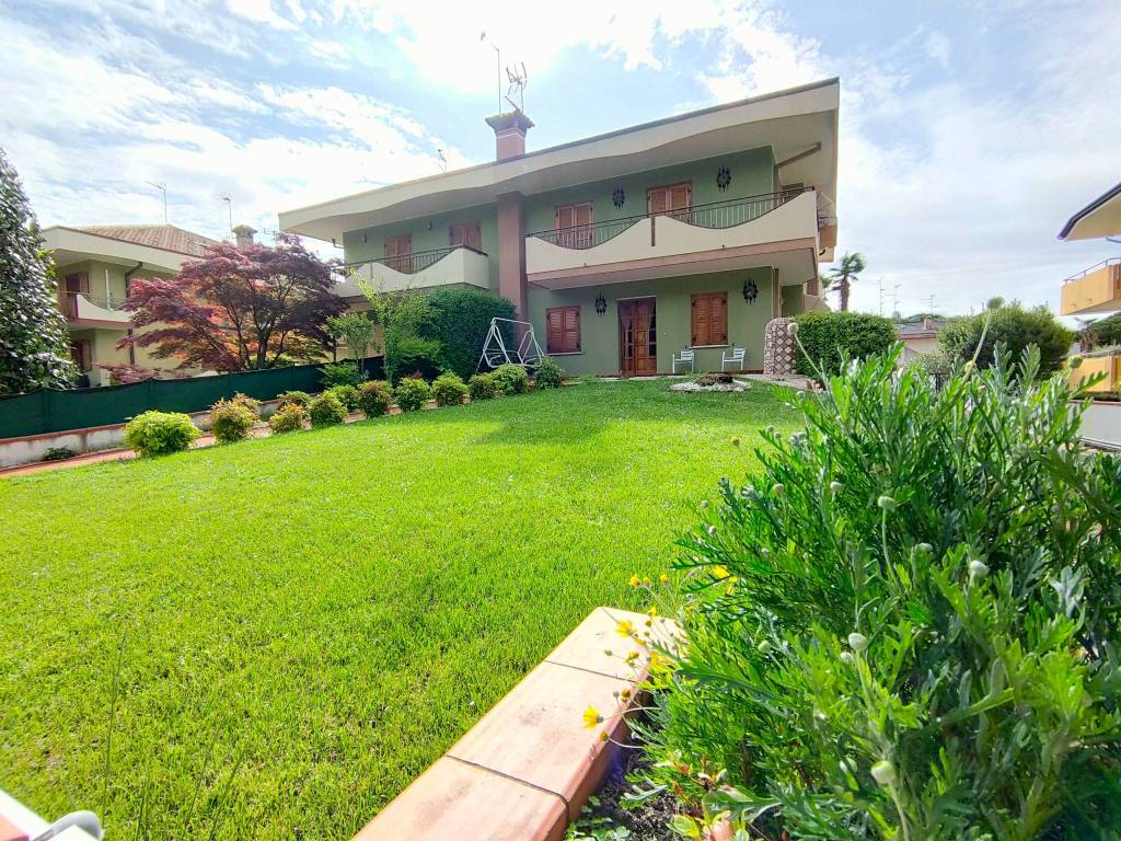 Villa a Lignano sabbiadoro in Viale Europa, 91 - Foto 3