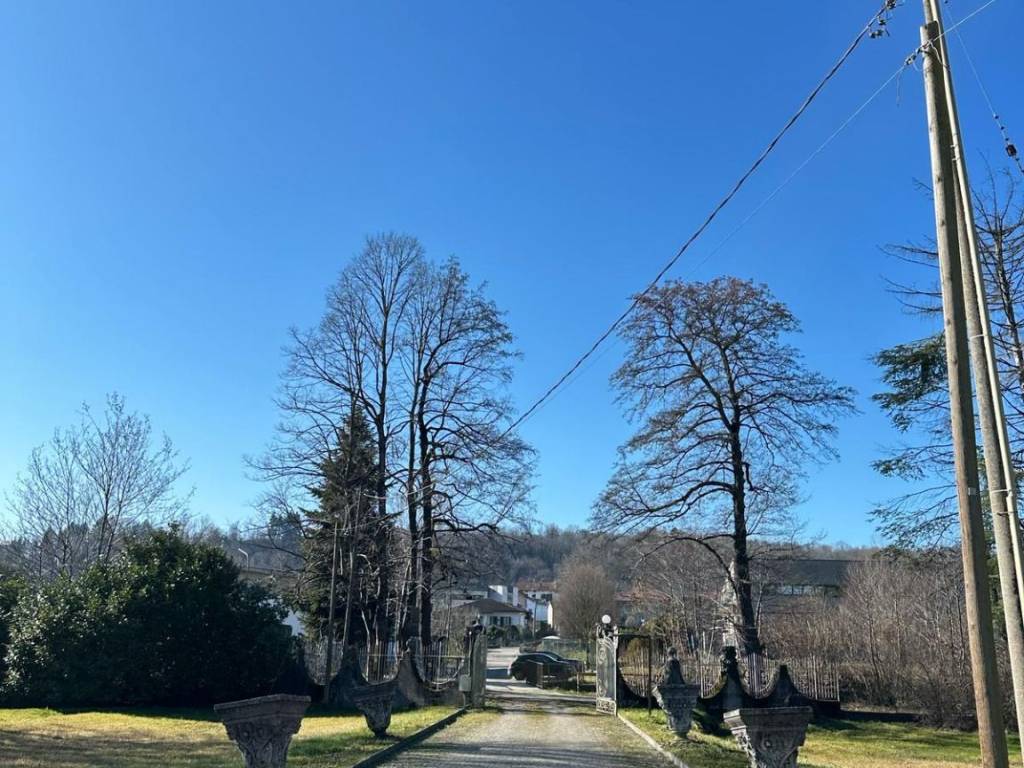 Villa a Besozzo in Via Trieste, 38 - Foto 4