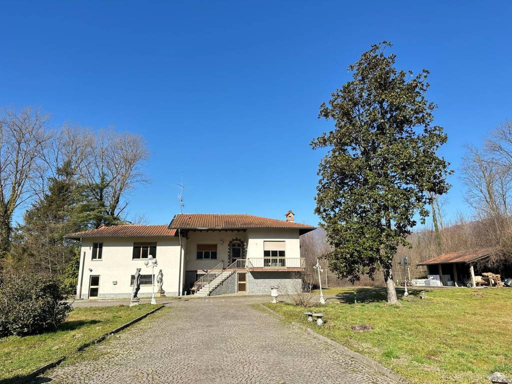 Villa a Besozzo in Via Trieste, 38 - Foto 5