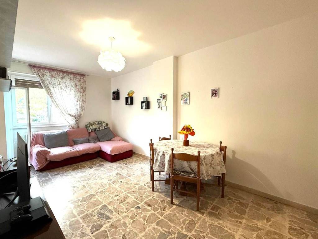 Appartamento a Chiavenna in Viale Maloggia, 23 - Foto 3