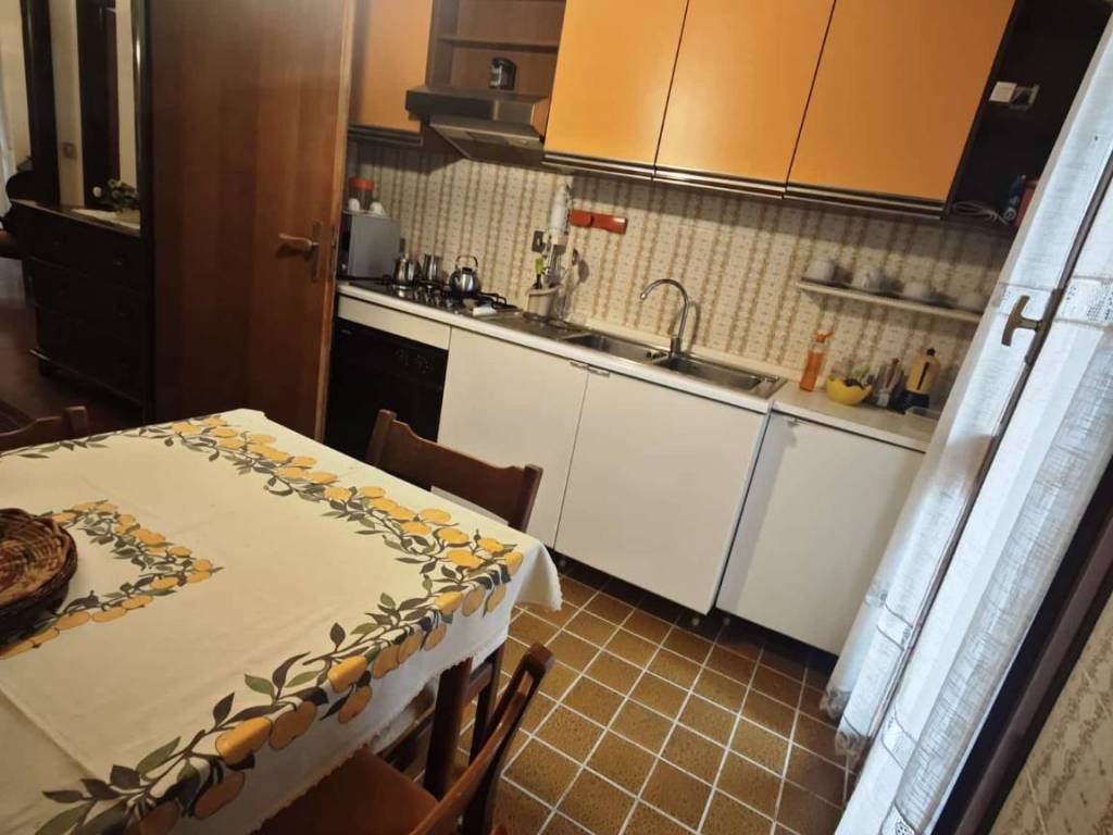 Appartamento a Asti in Via Guido Gozzano - Foto 2