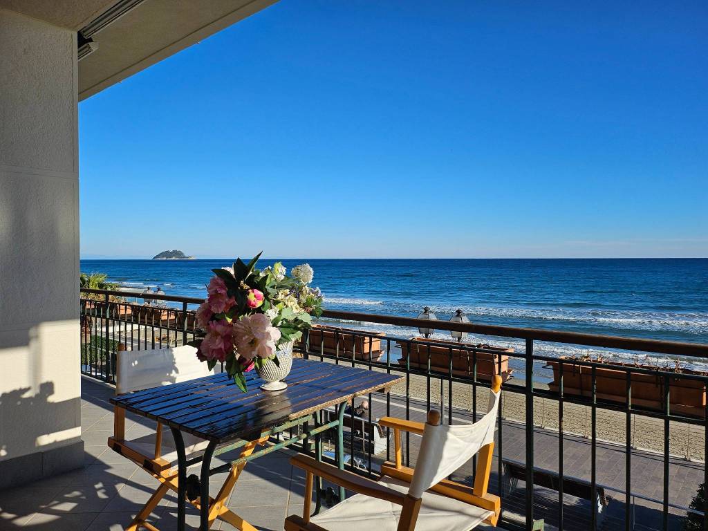 Appartamento a Alassio in Via Roma, 38 - Foto 2