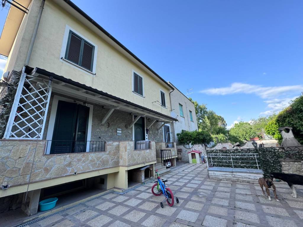 Casa indipendente a Terni in Villaggio Achille Grandi - Foto 2