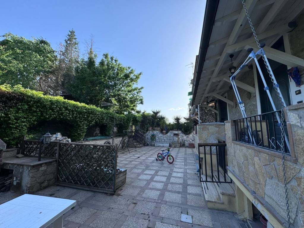 Casa indipendente a Terni in Villaggio Achille Grandi - Foto 4