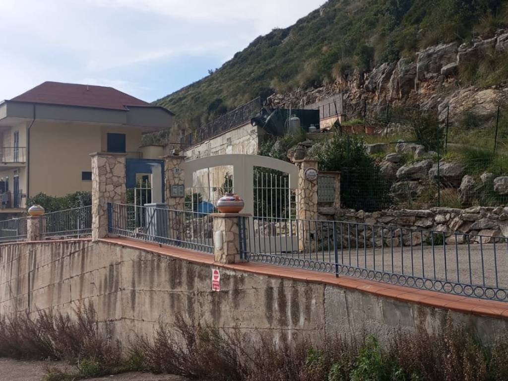 Villa a Formia in Via Santa Maria la Noce - Foto 2