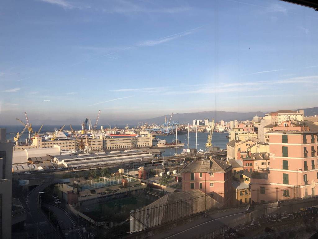Immobile a Genova in Via Gabriele D'Annunzio, 64 - Foto 1