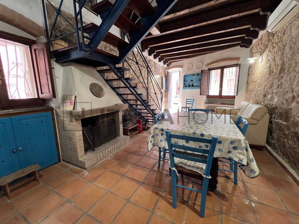 Casa indipendente a Carloforte in Via Roma - Foto 4