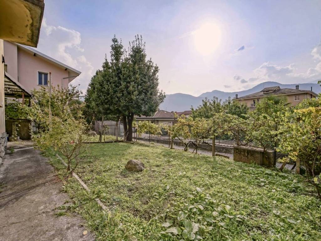Casa indipendente a Mandello del lario in Via dei Monti 2 - Foto 5