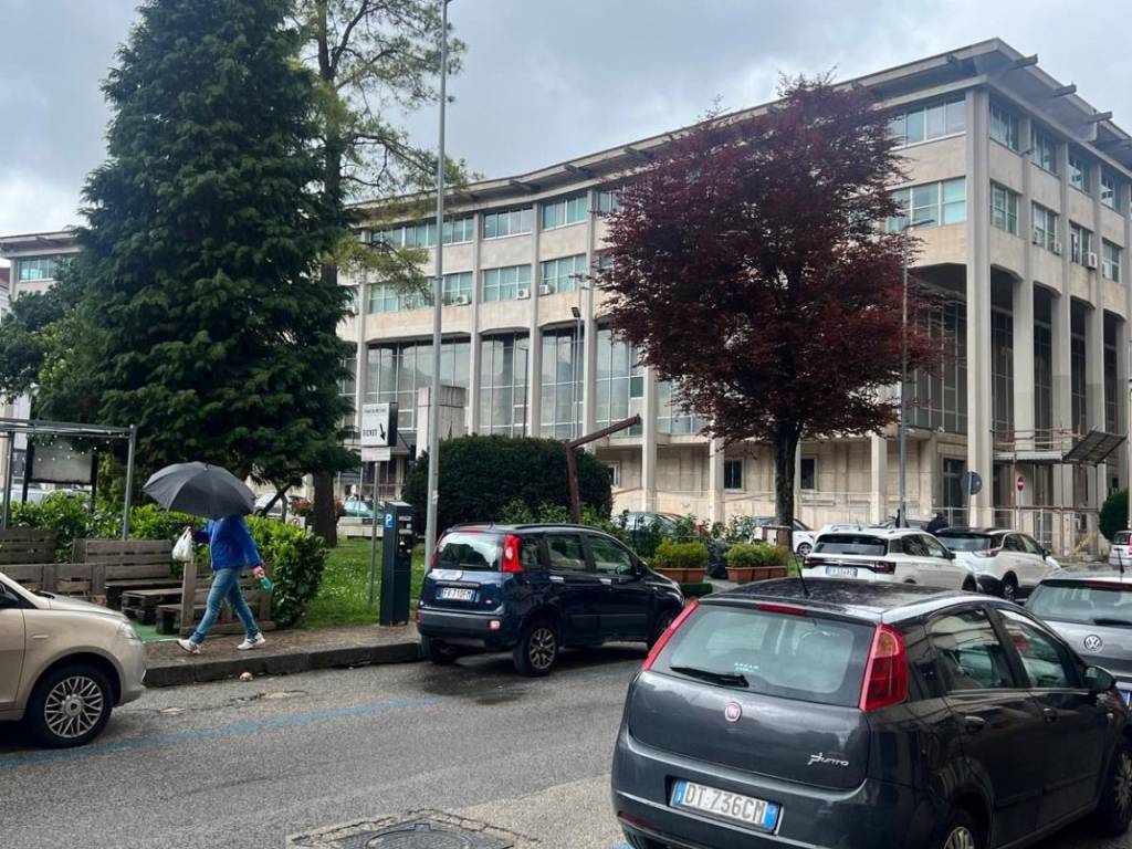 Immobile a Avellino in Piazza Alfredo De Marsico - Foto 3