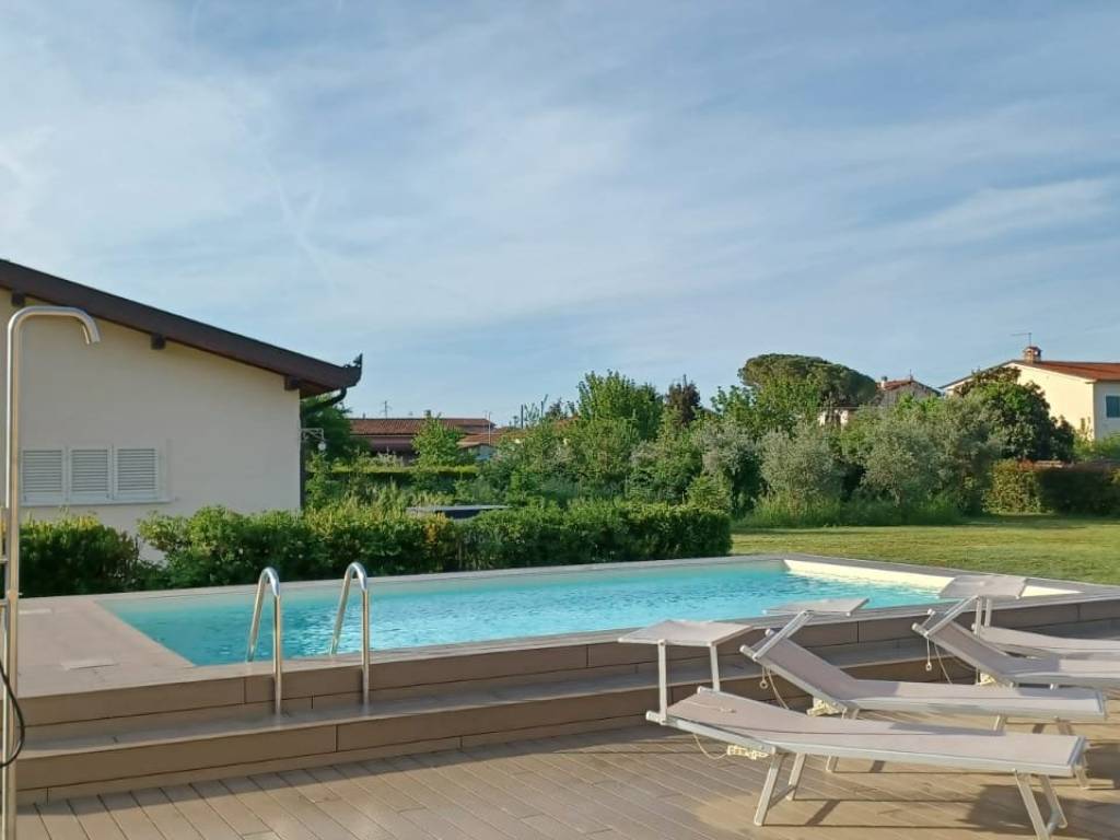 Villa a Seravezza in Via Olmi - Foto 4