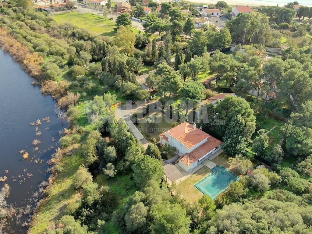 Villa a Sarroch in Via del Porto, 4 - Foto 3
