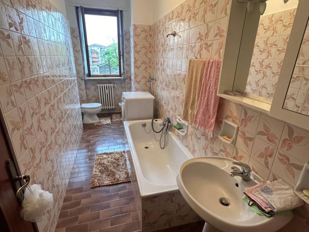 Appartamento a Casale monferrato in Viale Ottavio Marchino, 121 - Foto 5