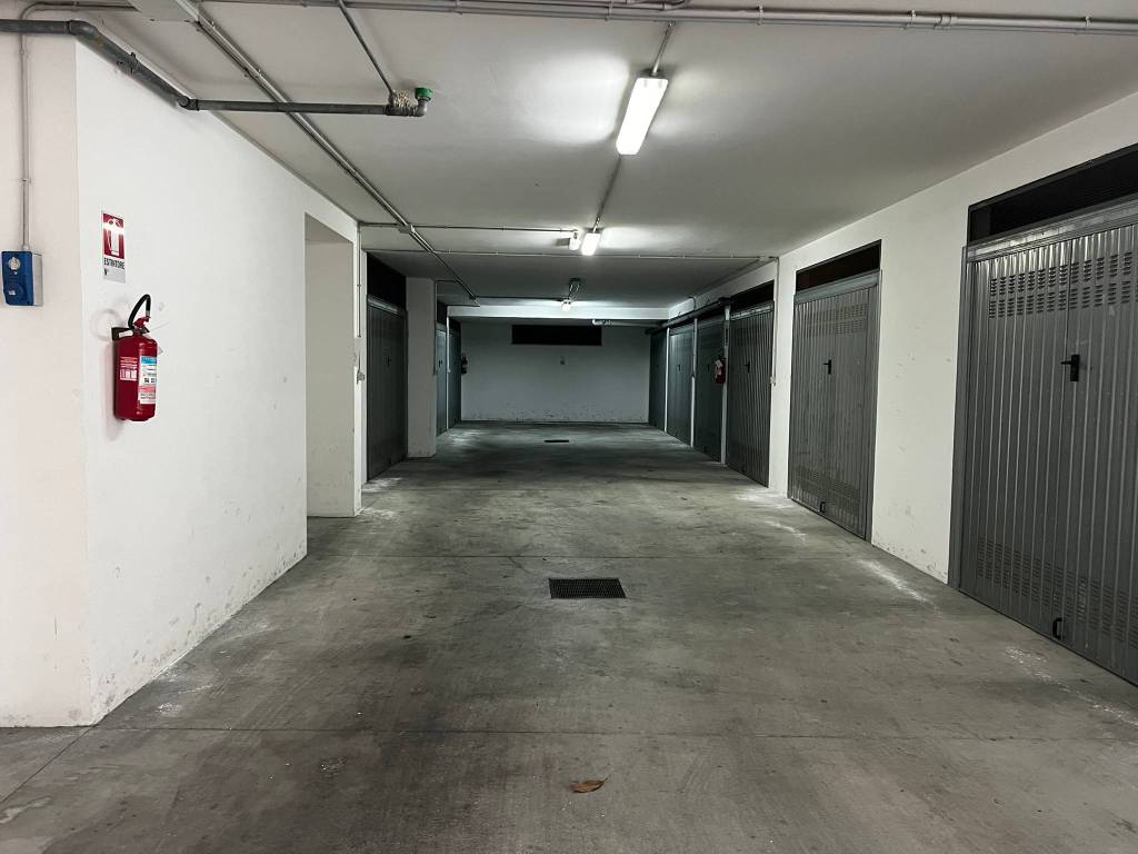 Box / garage a Lecce in Via Antonio Filippi - Foto 5