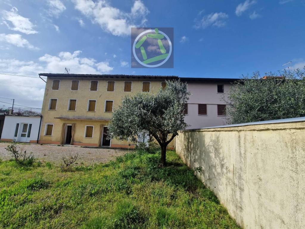 Casa indipendente a Cordenons in Via Arbisuolis, 32 - Foto 3