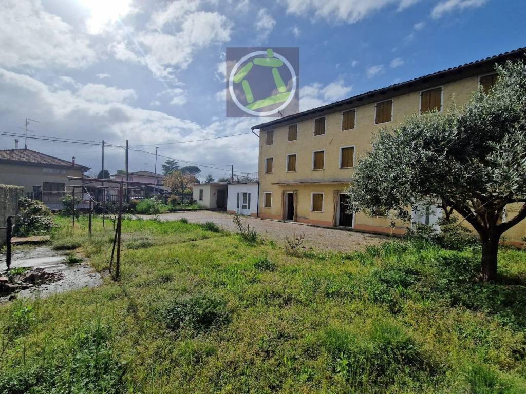 Casa indipendente a Cordenons in Via Arbisuolis, 32 - Foto 4