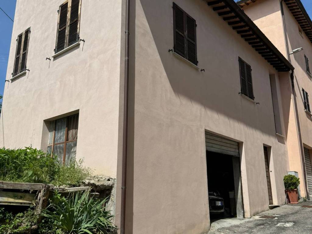 Villetta a schiera a Nocera umbra in Vocabolo Colsantangelo - Foto 4