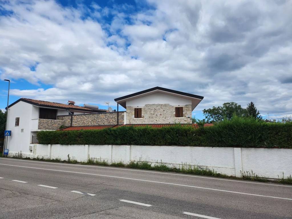Villa a Spilimbergo in Via Ostolidi S.N.C. - Foto 3