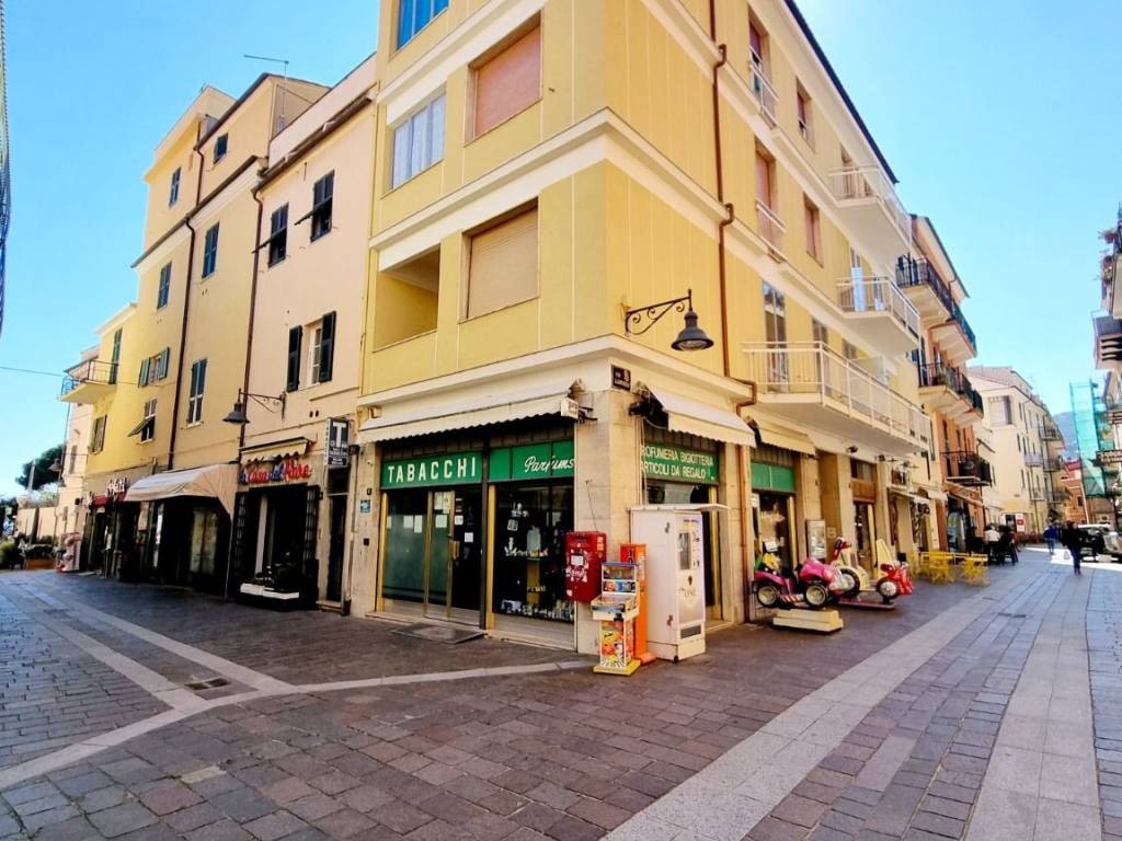 Appartamento a Spotorno in Via Giuseppe Garibaldi - Foto 3