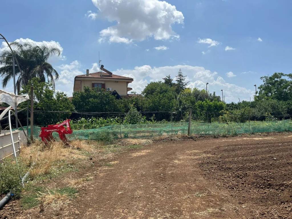 Terreno a Montecorvino pugliano in Via Piemonte - Foto 2