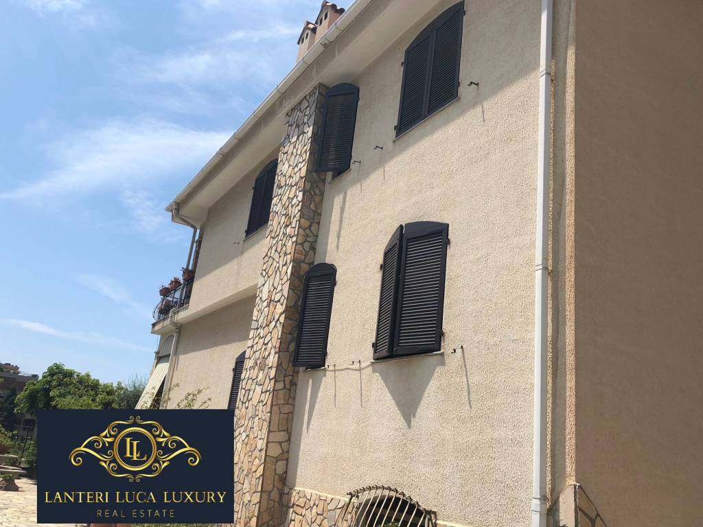 Villa a Ventimiglia in Via Nervia - Foto 3