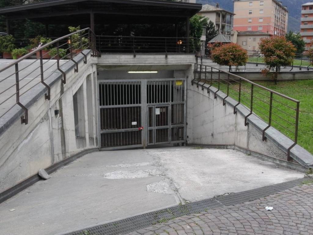 Box / garage a Sondrio in Via Bernina, 3 - Foto 2