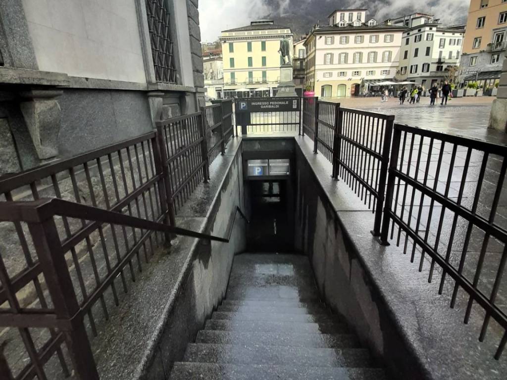 Box / garage a Sondrio in Piazza Giuseppe Garibaldi - Foto 3
