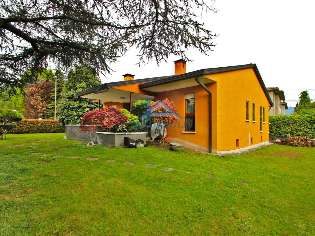 Villa a Cavaion veronese in Via Val De l'Azé - Foto 2