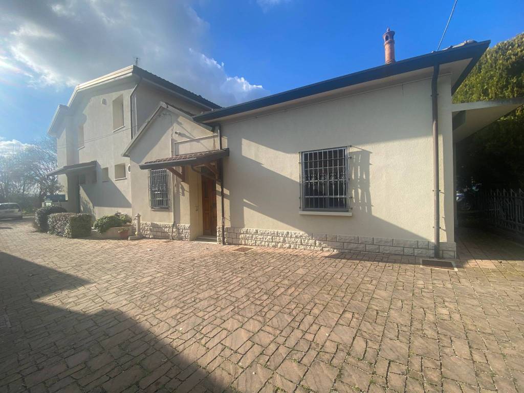 Palazzo / stabile a Cervia - Foto 2