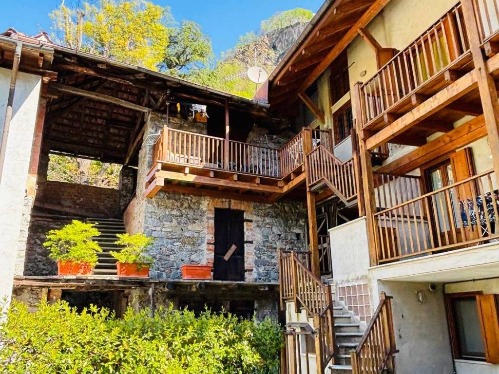 Appartamento a Varallo in Via all'Oratorio, 4 - Foto 2