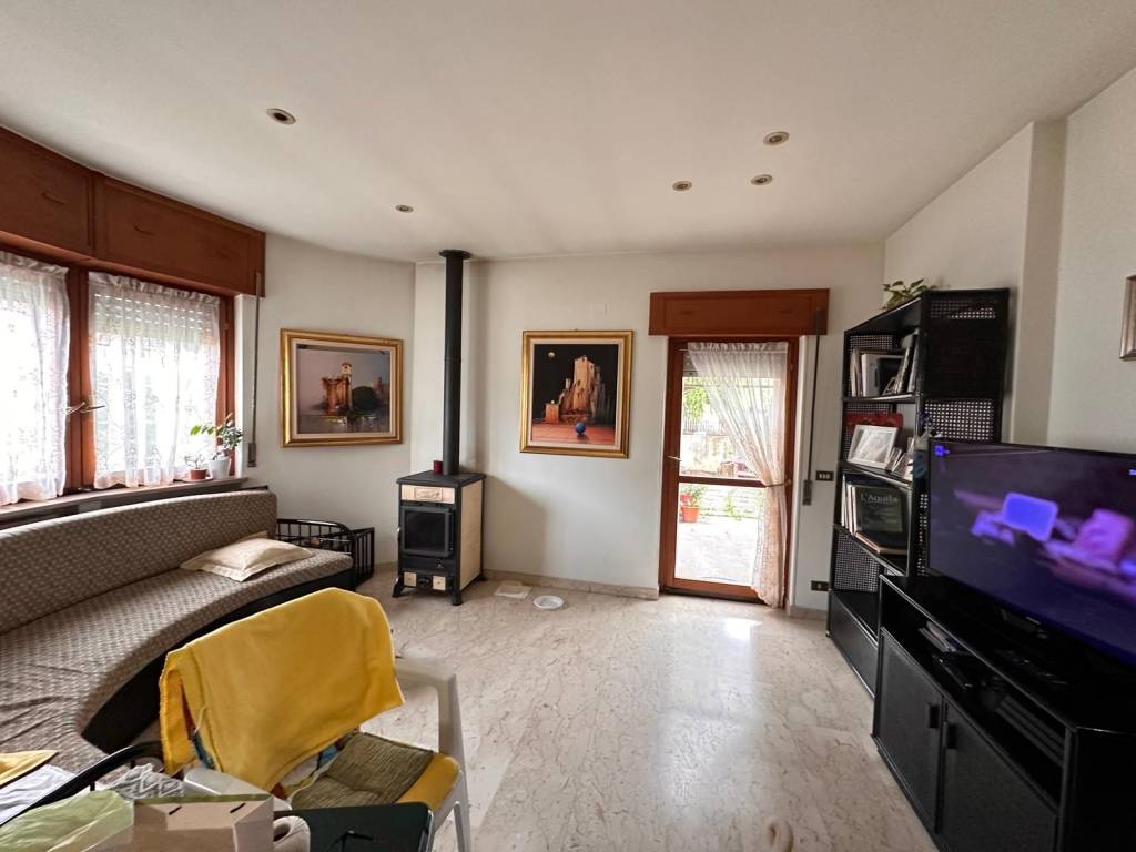 Villa a Avezzano in Via Collelongo, 8 - Foto 3