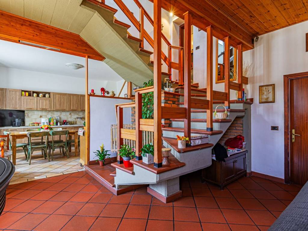 Casa indipendente a Pistoia in Via Piastre E Prunetta - Foto 3