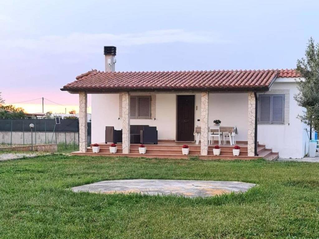 Casa indipendente a Terracina in Strada Delle Cannete - Foto 2