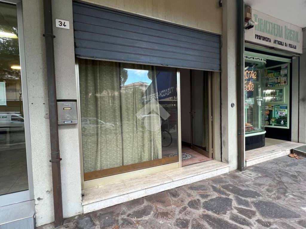 Immobile a Ravenna in NEGOZIO VIALE ROMAGNA, 34 - Foto 2