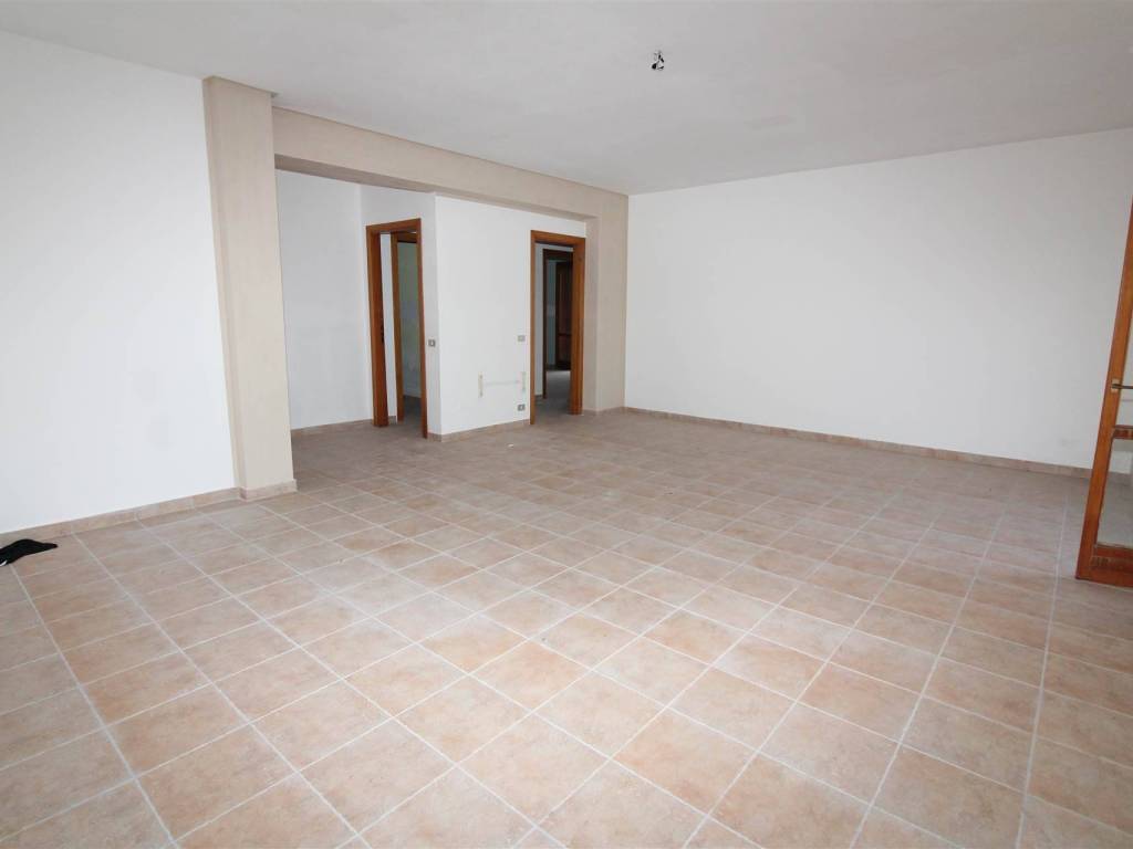 Appartamento a Carlentini in VIA TENENTE CICERO - Foto 2