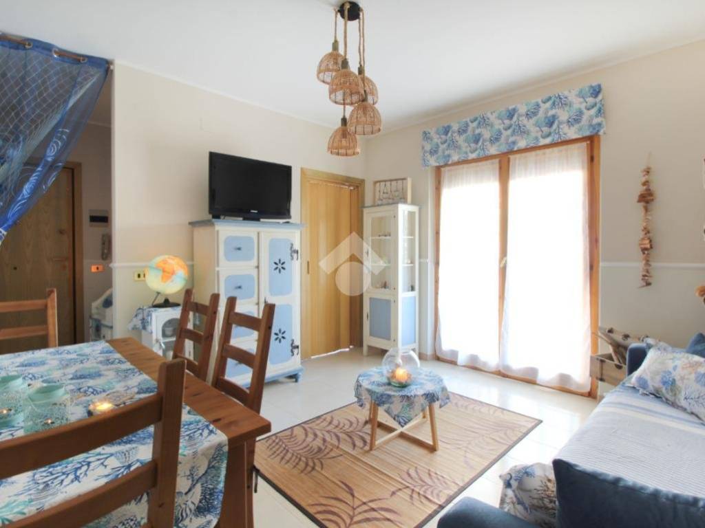 Appartamento a Alba adriatica in Via Verona, 7 - Foto 4