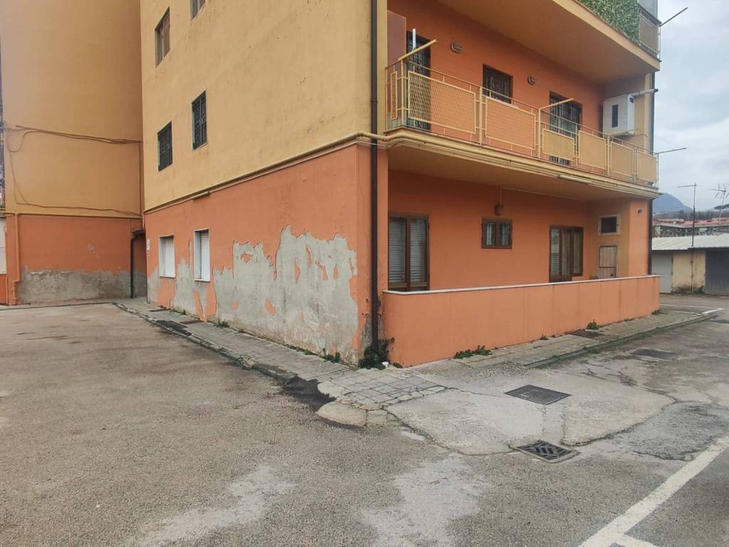 Appartamento a Avellino in Via Camillo Benso di Cavour, 6 - Foto 2