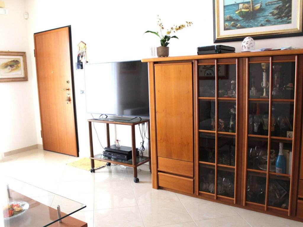 Appartamento a Francavilla fontana in Via Ugo Foscolo, 45 - Foto 5