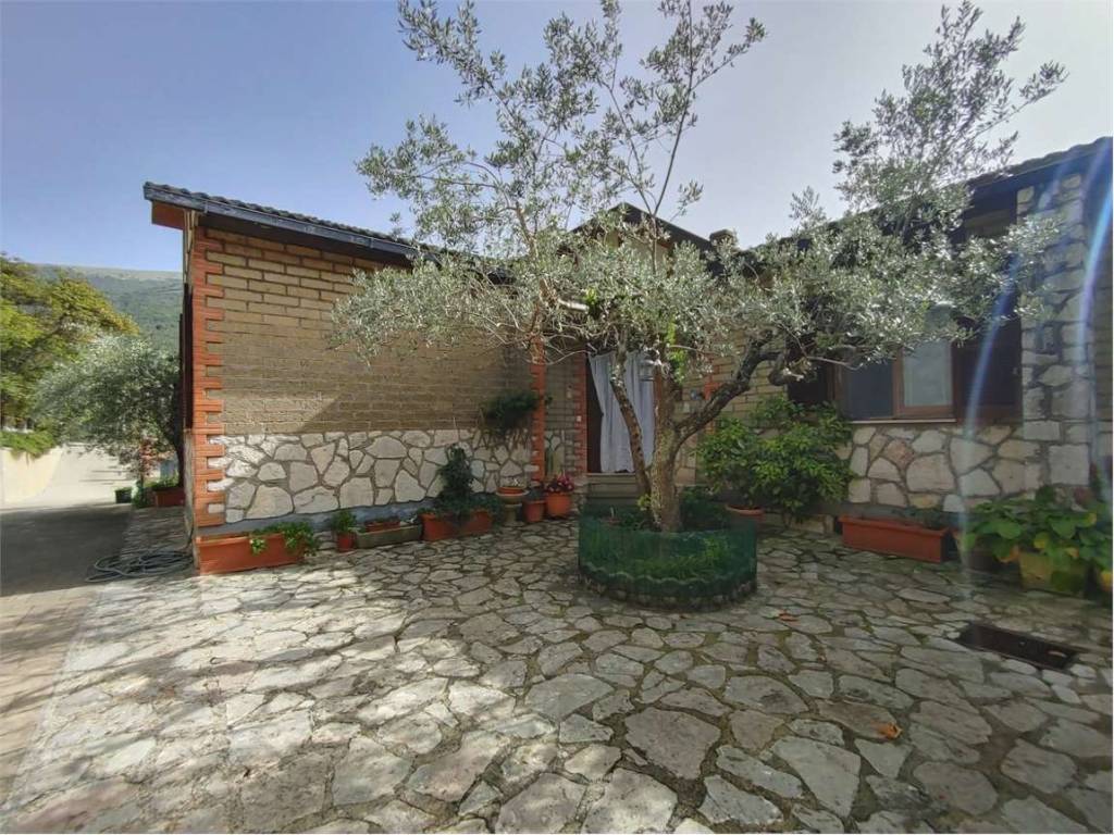 Villa a Ferentillo - Foto 2