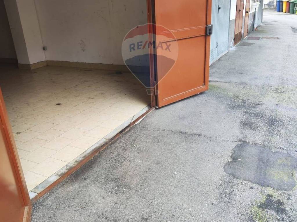 Box / garage a Acireale in Via Vittorio Sardella, 7 - Foto 3