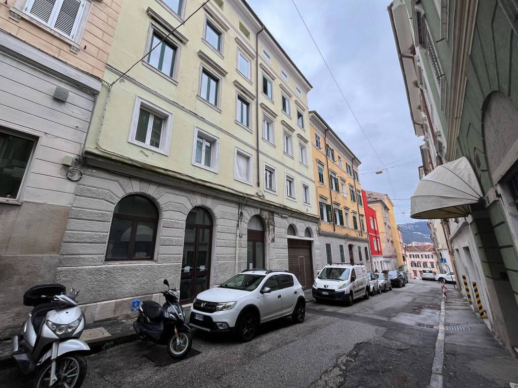 Appartamento a Trieste in Via San Servolo, 13 - Foto 2