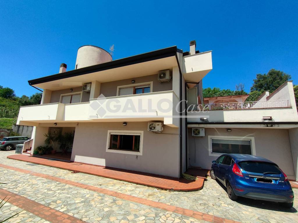 Villa a Rende in Via M Buonarroti - Sant'Agostino - Foto 4
