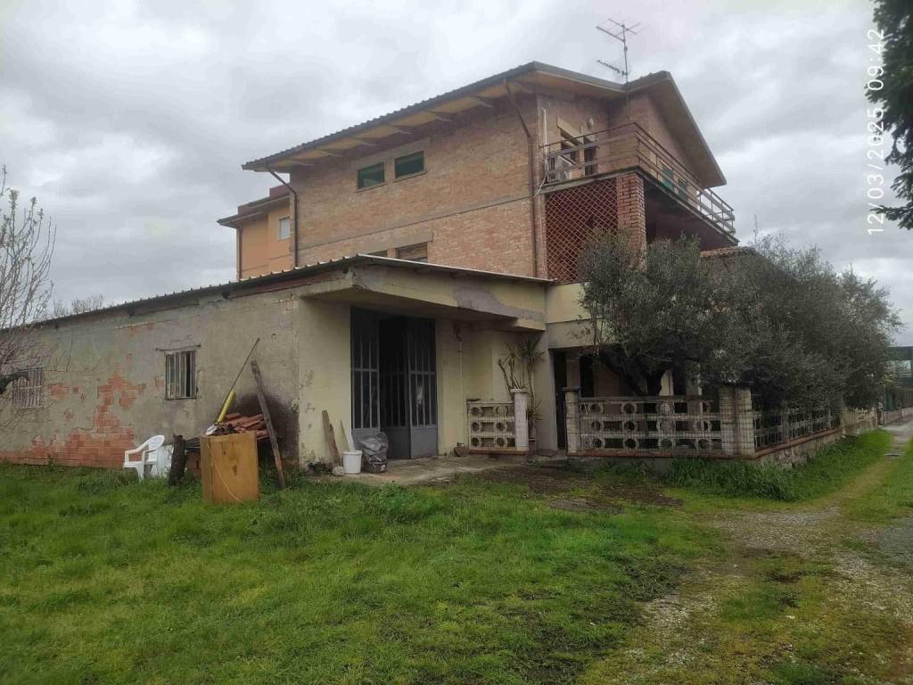 Villa a Altopascio in Via Alfredo Catalani - Foto 3