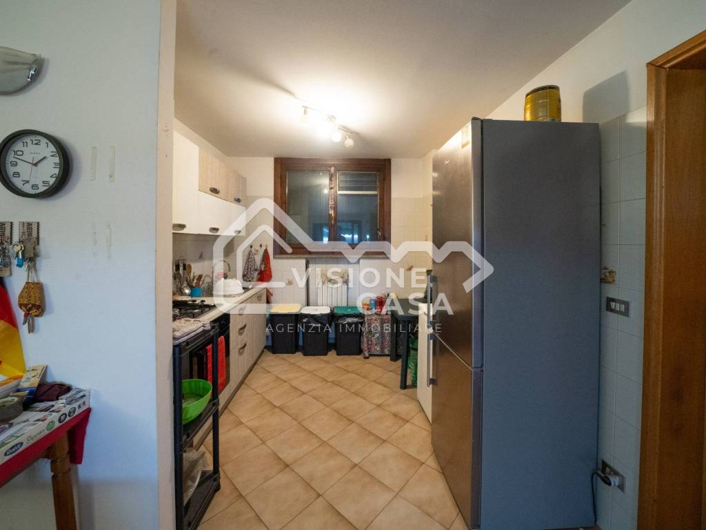 Appartamento a Castelnovo di sotto in Piazza 4 Novembre - Foto 3