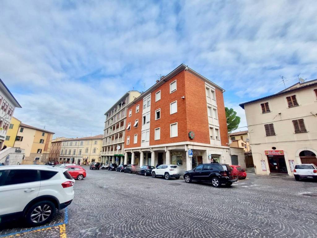 Appartamento a Fabriano in PIAZZALE GIAMBATTISTA MILIANI - Foto 3
