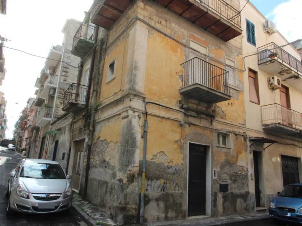 Casa indipendente a Lentini in VIA PORDENONE - Foto 2