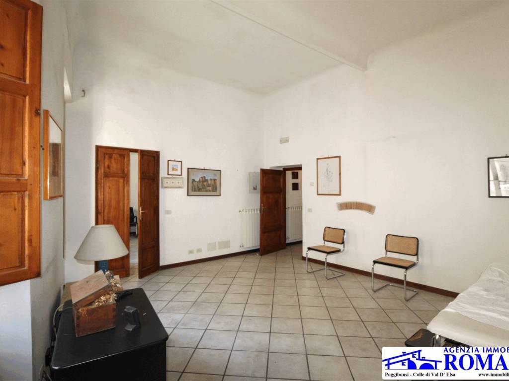 Appartamento a Poggibonsi in Via della Repubblica - Foto 2