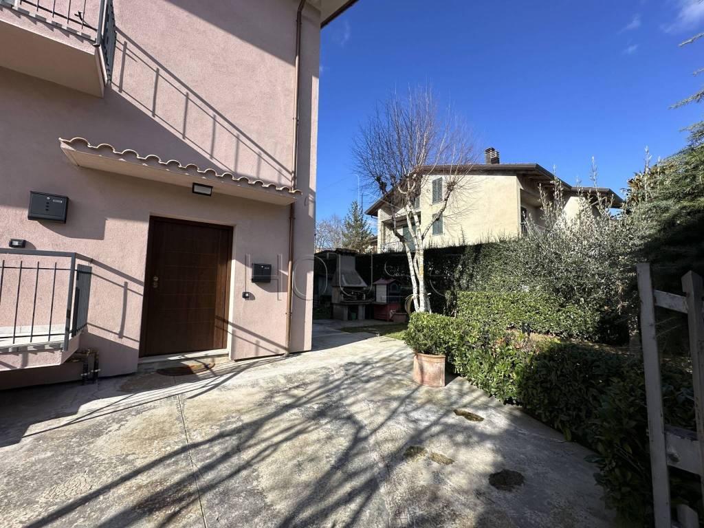 Appartamento a Città di castello in via fratelli ramaccioni, 16 - Foto 5