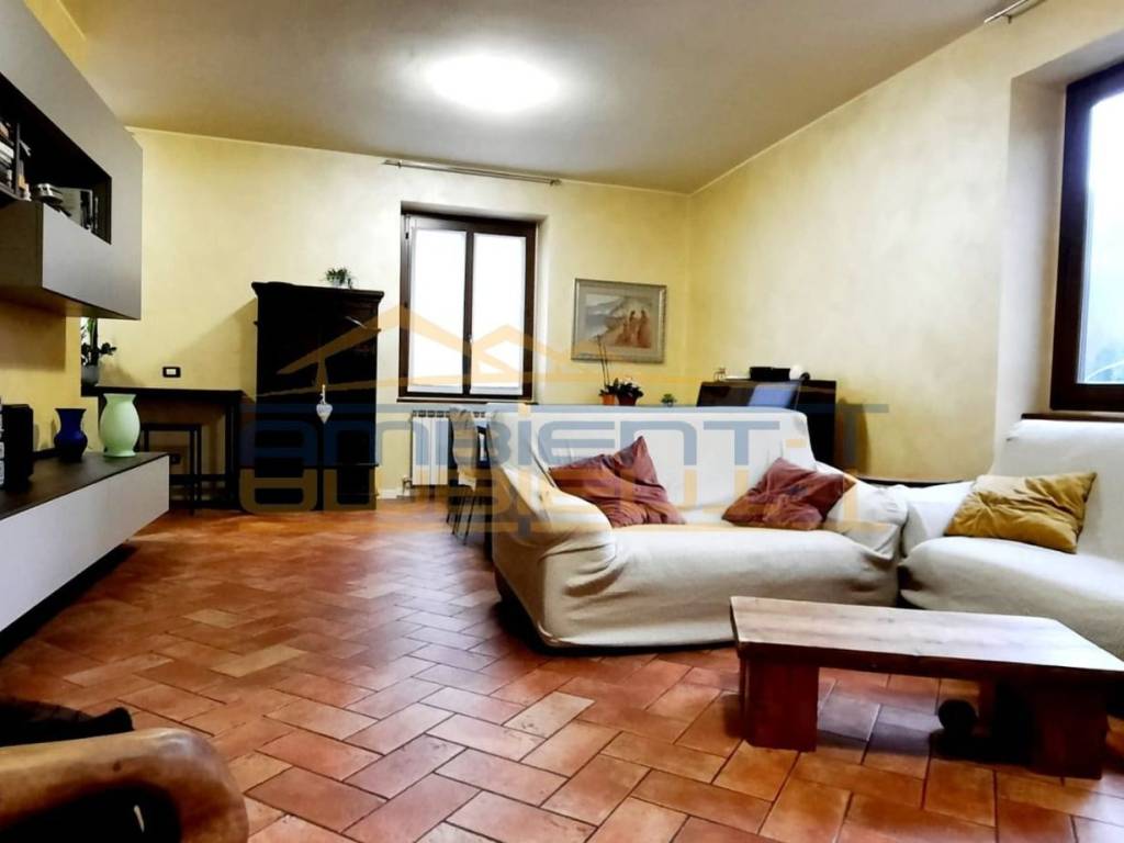 Appartamento a Ballabio in Strada Provinciale della Valsassina, 62 - Foto 2