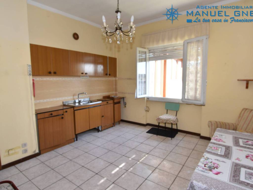 Palazzo / stabile a Provaglio d'iseo in Via Sebina, 93 - Foto 4