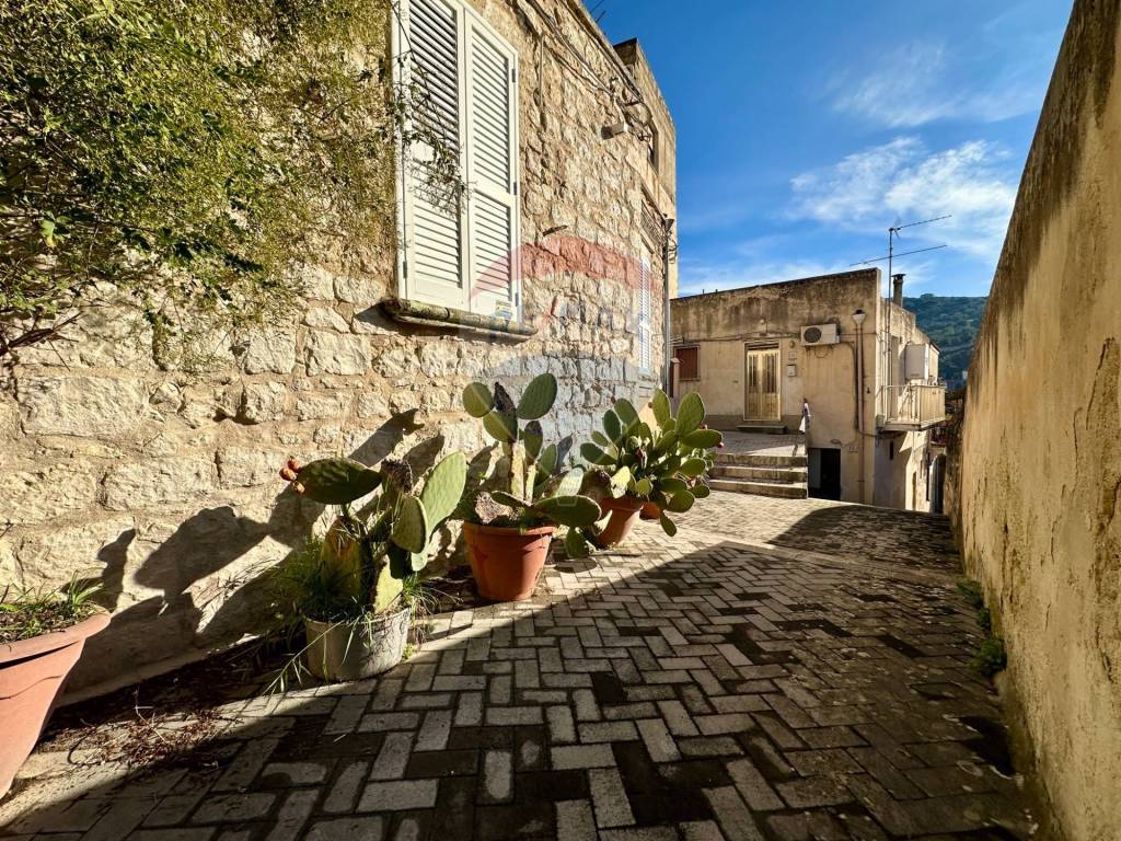 Casa indipendente a Modica in Via Costa San Vito, 13 - Foto 3